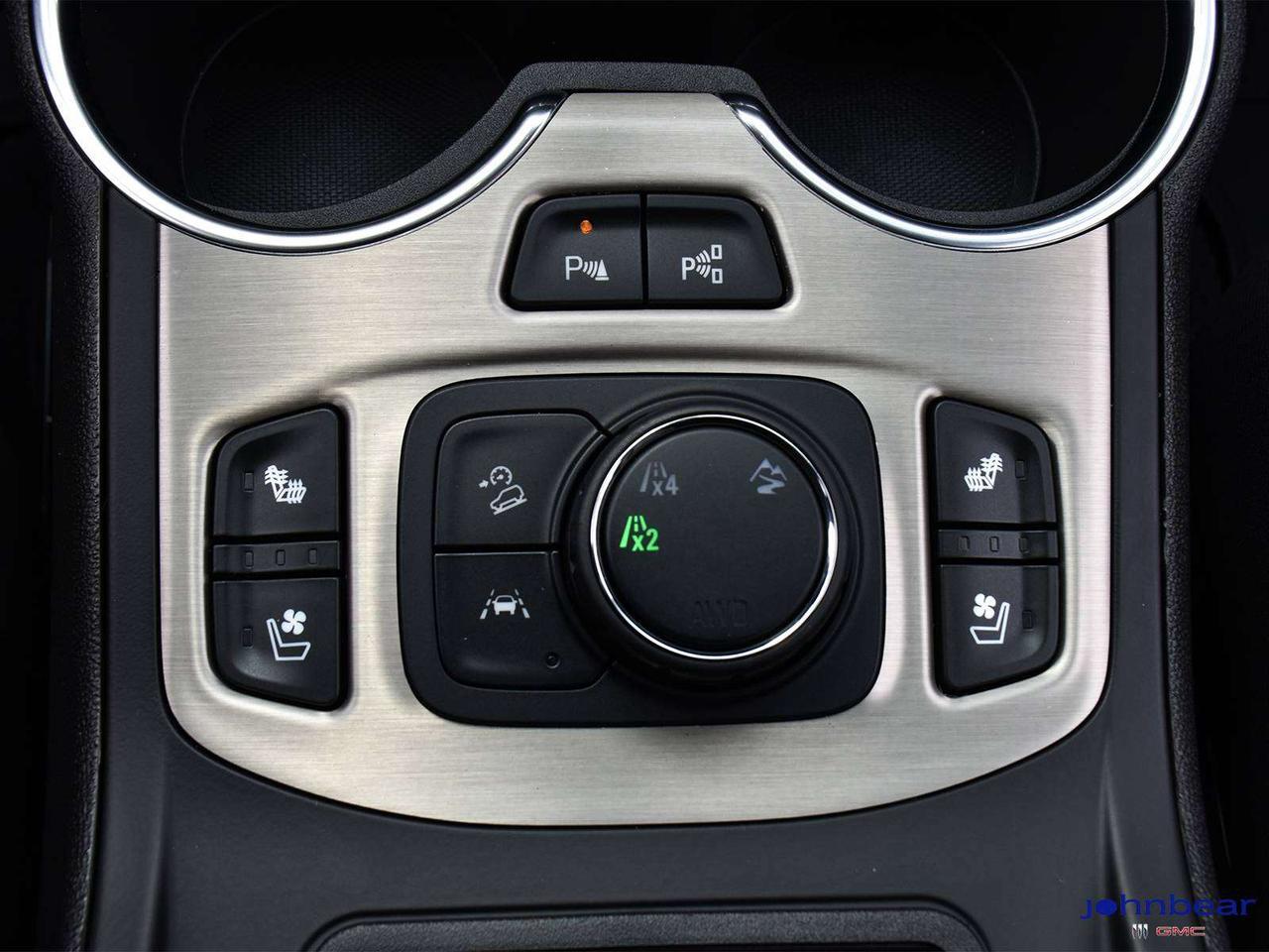2024 GMC Terrain Denali Photo