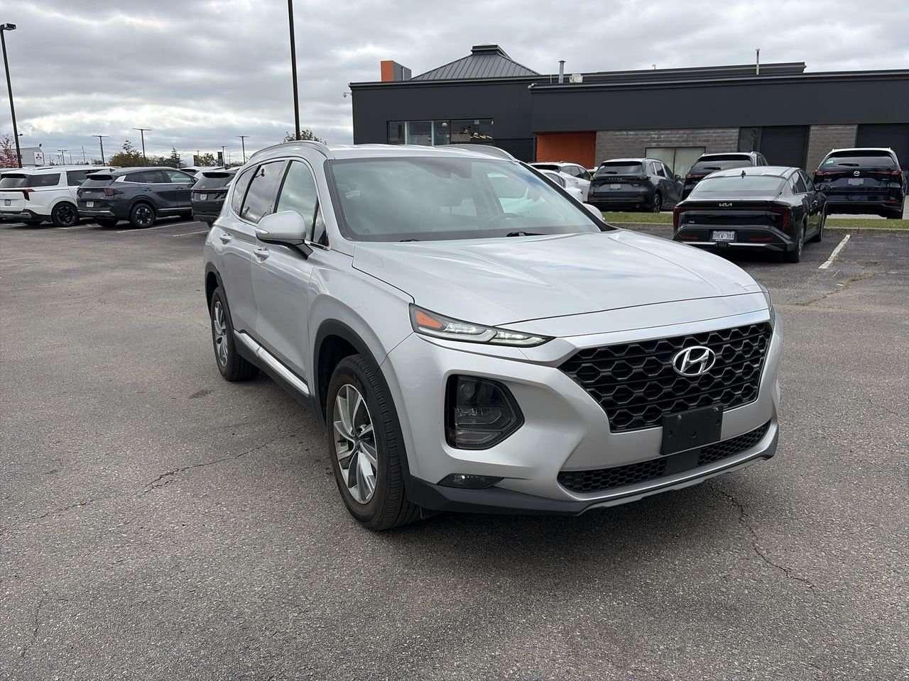 2019 Hyundai Santa Fe Preferred AWD NO ACCIDENTS   PROXIMITY KEY ENTRY   BACKUP CAM   REAR SENSORS   FORWARD COLLISION AVOIDANCE Photo
