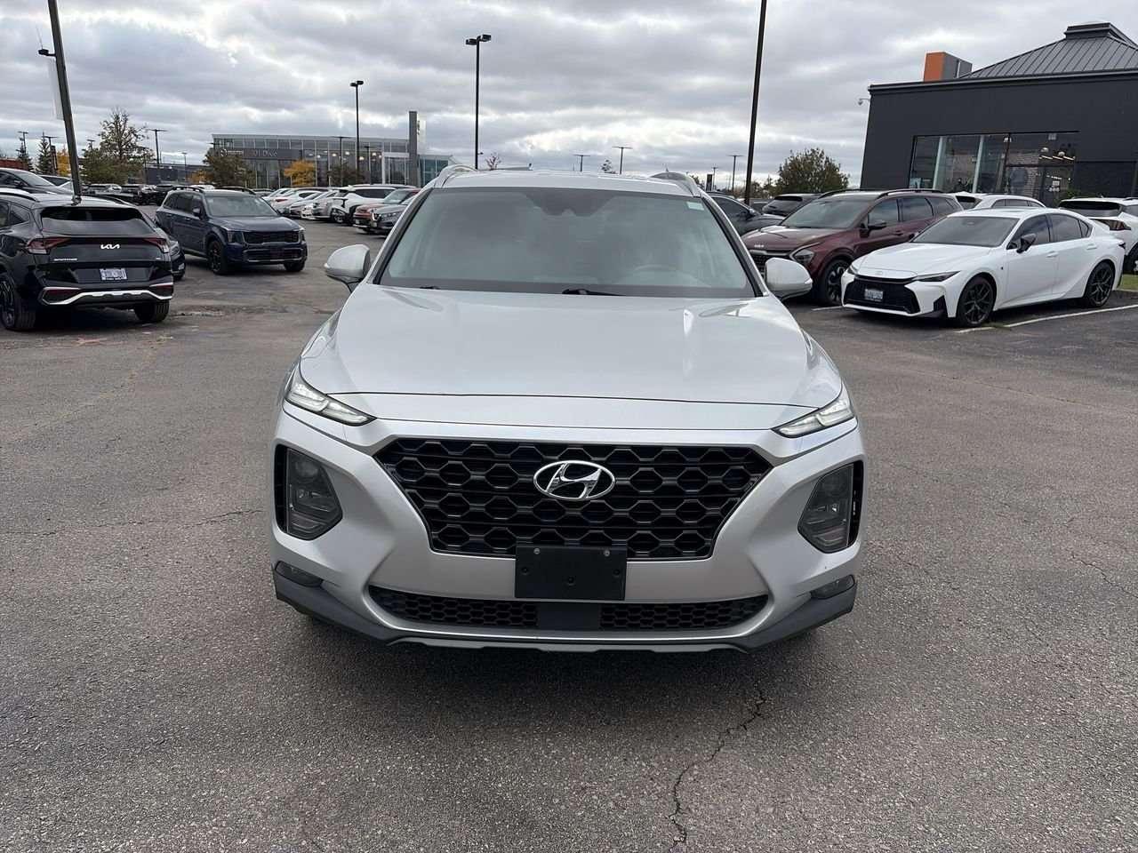 2019 Hyundai Santa Fe Preferred AWD NO ACCIDENTS   PROXIMITY KEY ENTRY   BACKUP CAM   REAR SENSORS   FORWARD COLLISION AVOIDANCE Photo3