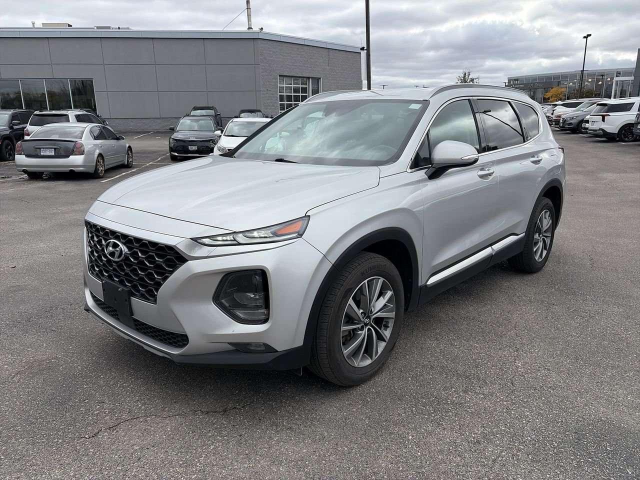 2019 Hyundai Santa Fe Preferred AWD NO ACCIDENTS   PROXIMITY KEY ENTRY   BACKUP CAM   REAR SENSORS   FORWARD COLLISION AVOIDANCE Photo