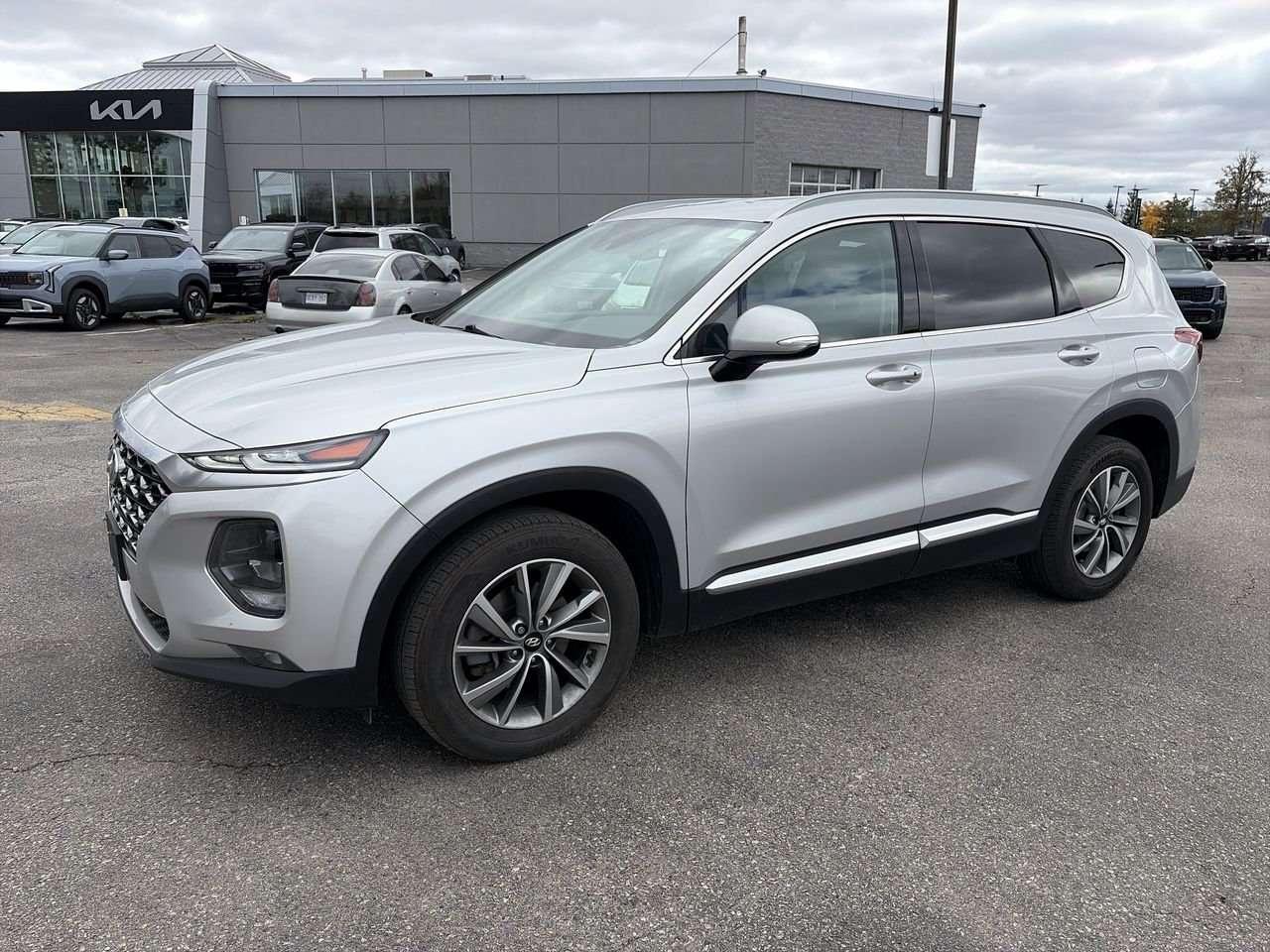 2019 Hyundai Santa Fe Preferred AWD NO ACCIDENTS   PROXIMITY KEY ENTRY   BACKUP CAM   REAR SENSORS   FORWARD COLLISION AVOIDANCE Photo