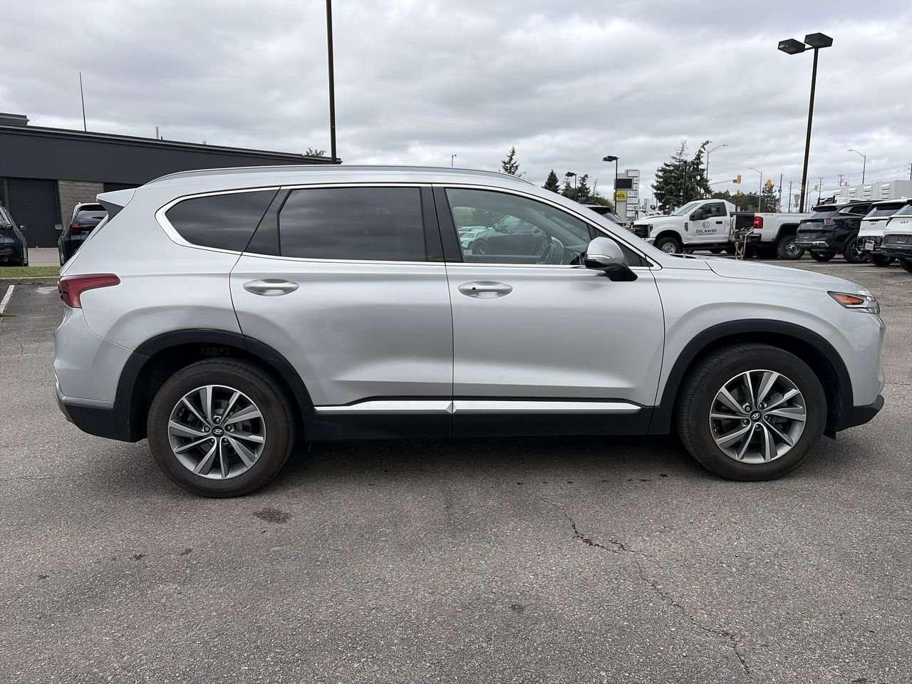 2019 Hyundai Santa Fe Preferred AWD NO ACCIDENTS   PROXIMITY KEY ENTRY   BACKUP CAM   REAR SENSORS   FORWARD COLLISION AVOIDANCE Photo