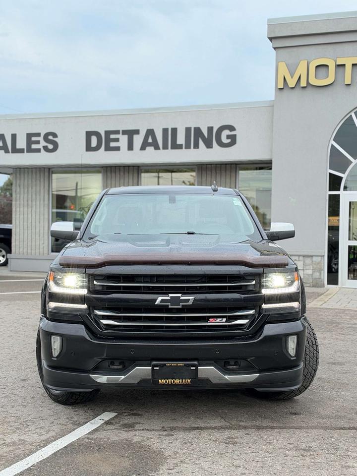 2017 Chevrolet Silverado 1500 4WD Crew Cab 143.5 LTZ w/2LZ Photo2