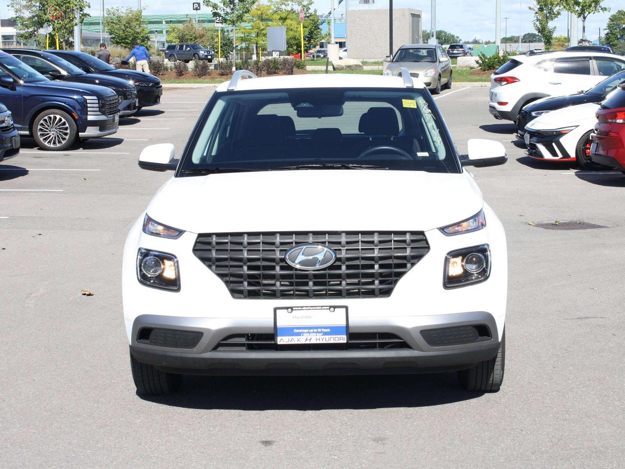 2026 Hyundai Venue PREFERRED Photo5