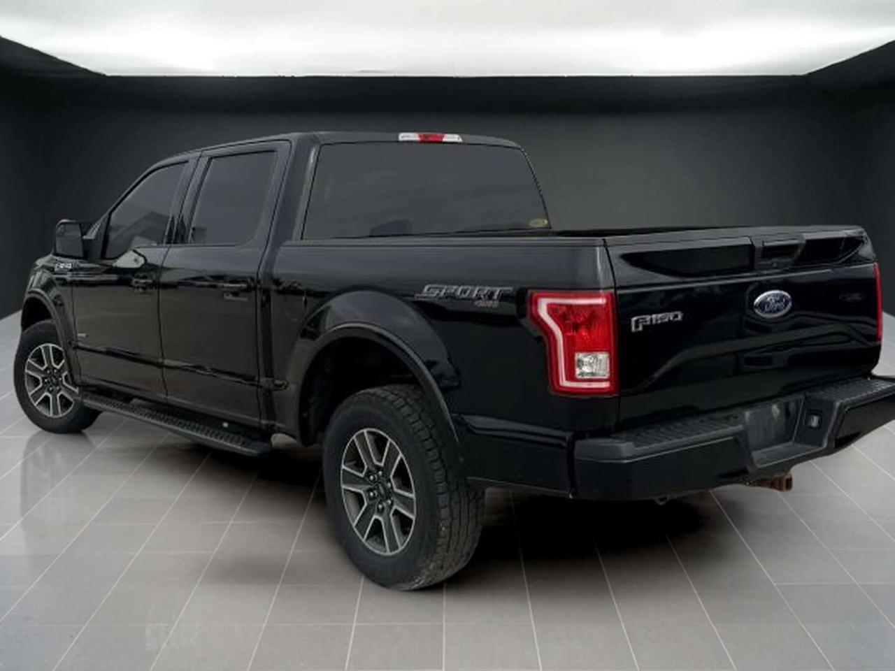 2016 Ford F-150 XLT   SERVICE RECORDS   CLEAN   WELL MAINTAINED Photo