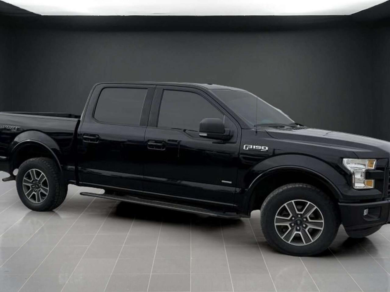 2016 Ford F-150 XLT   SERVICE RECORDS   CLEAN   WELL MAINTAINED Photo2