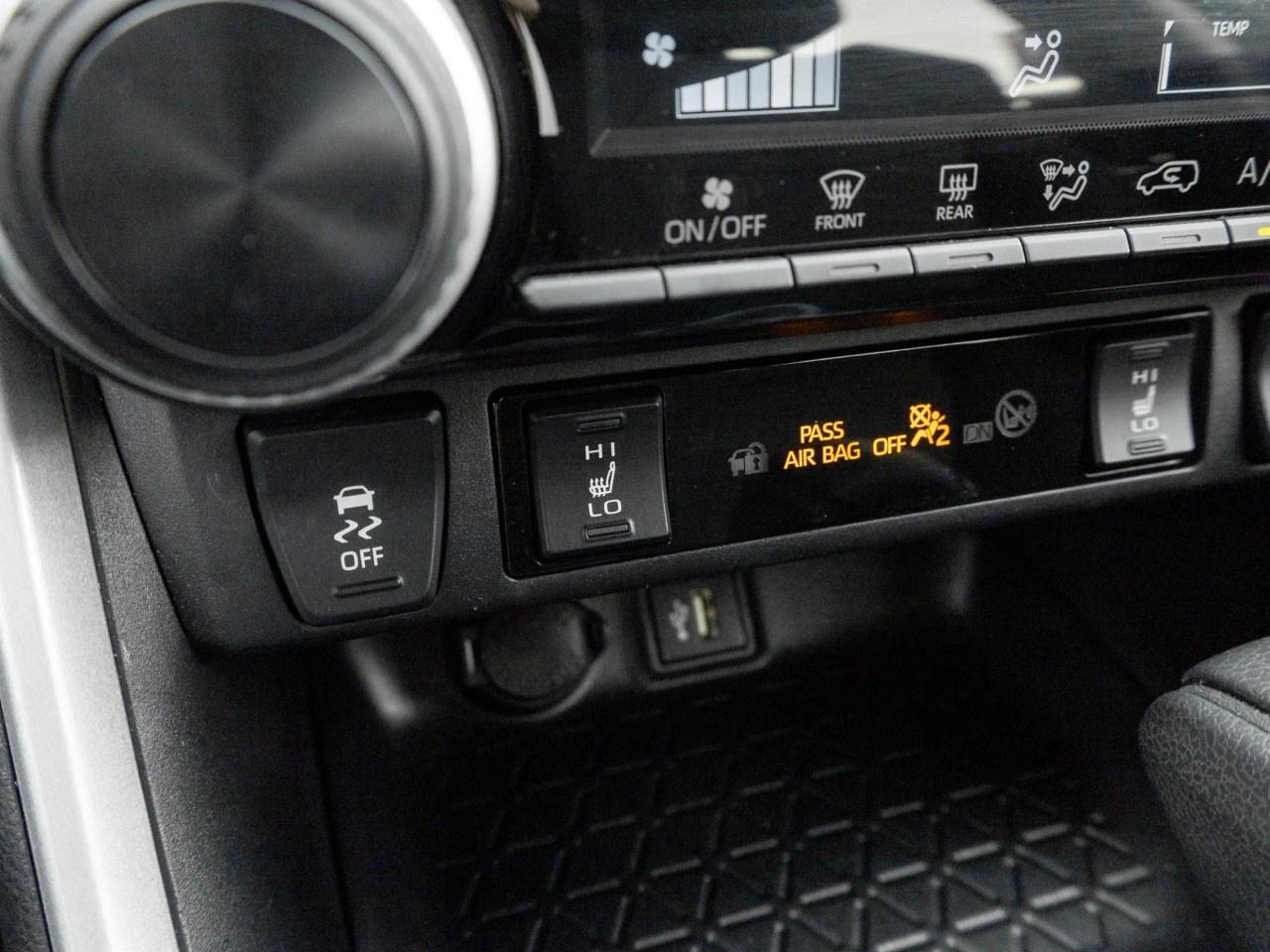 2024 Toyota RAV4 XLE AWD Photo
