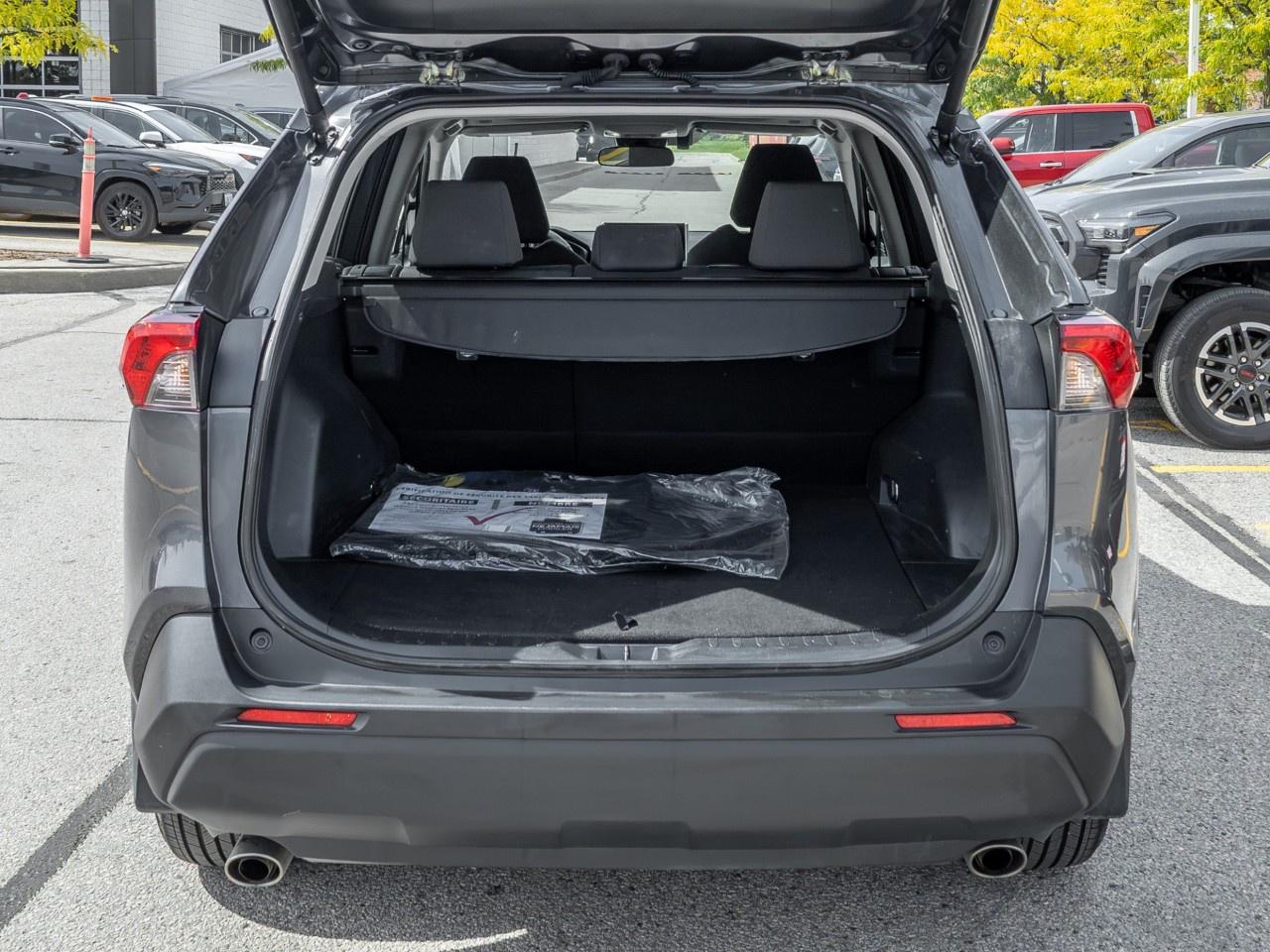 2024 Toyota RAV4 XLE AWD Photo