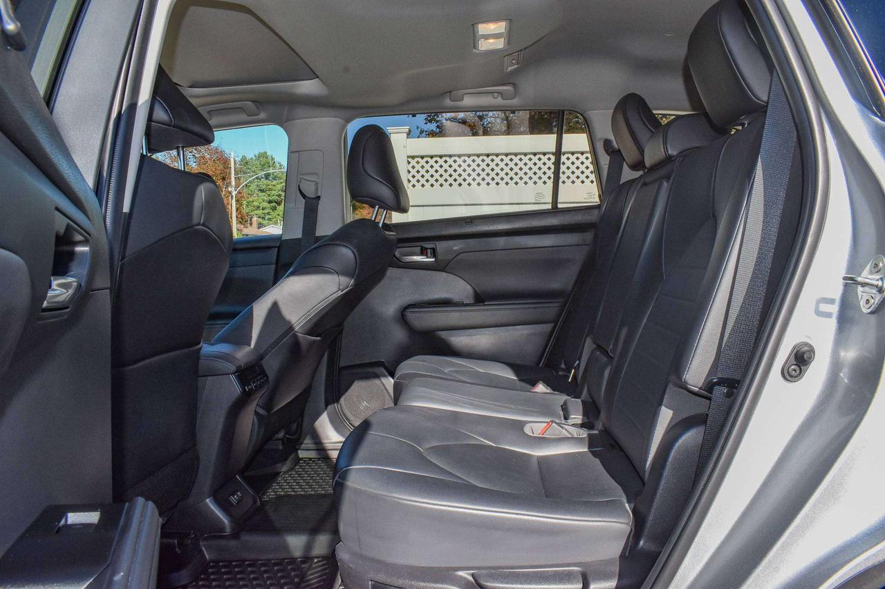 2021 Toyota Highlander XLE Photo