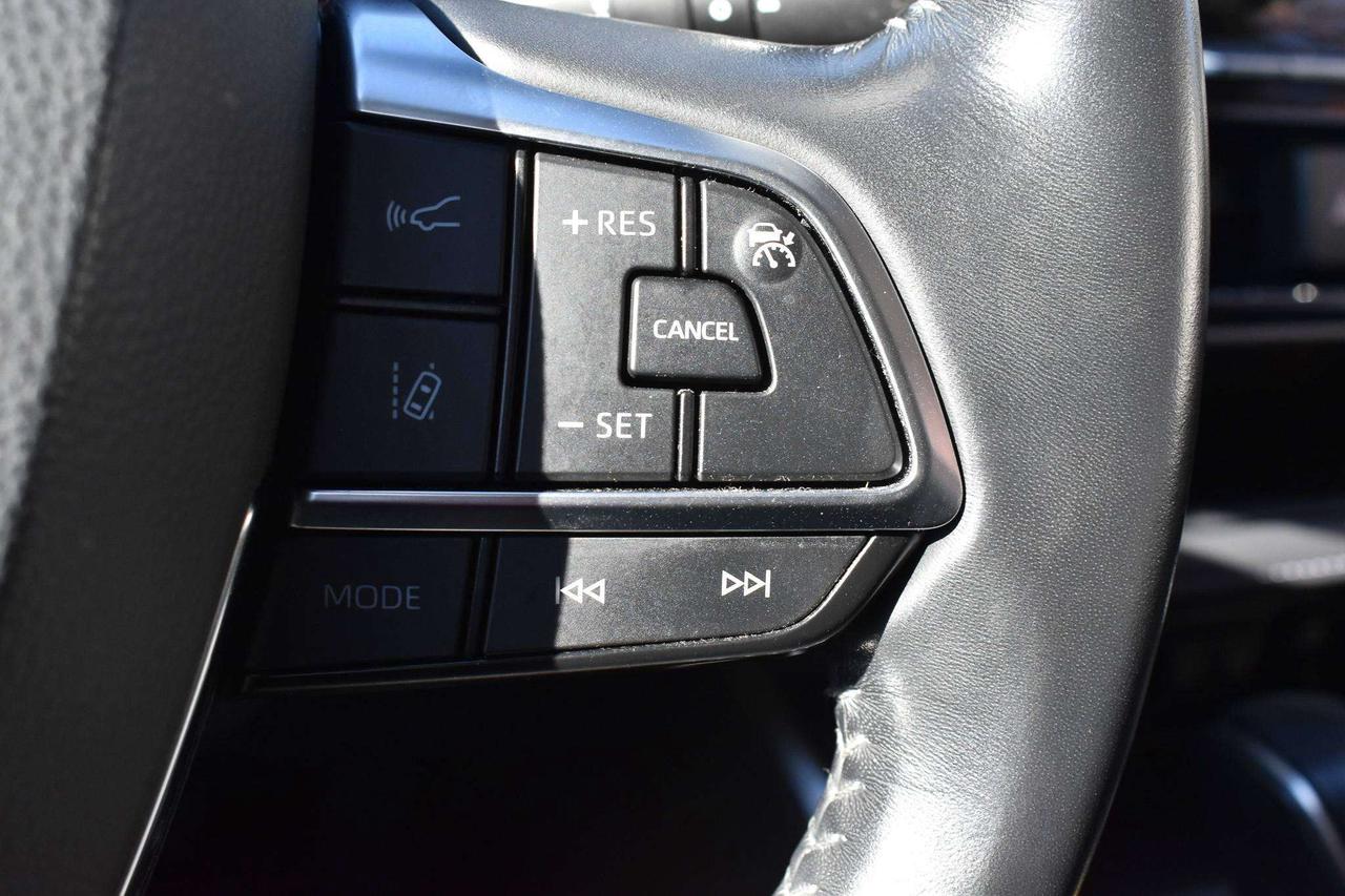 2021 Toyota Highlander XLE Photo