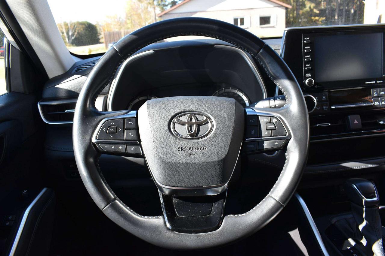 2021 Toyota Highlander XLE Photo