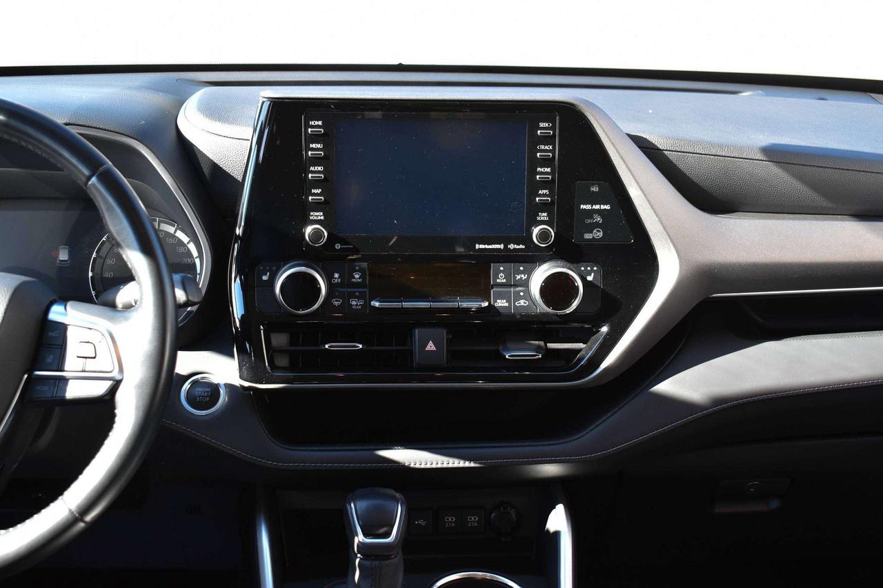 2021 Toyota Highlander XLE Photo
