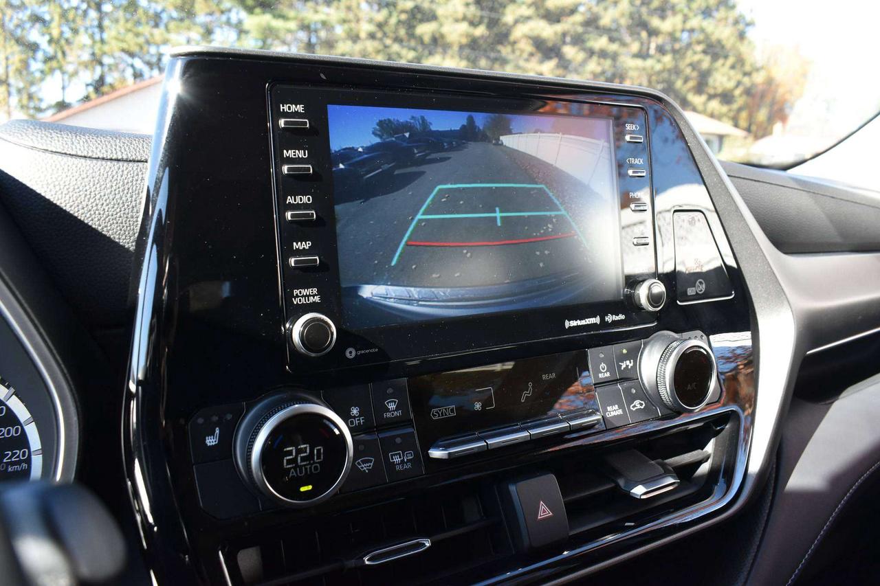 2021 Toyota Highlander XLE Photo