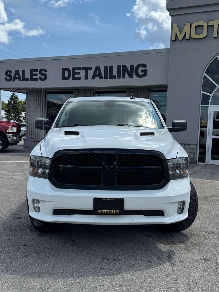 2021 RAM 1500 Express 4x4 Crew Cab 5'7 Box Photo2