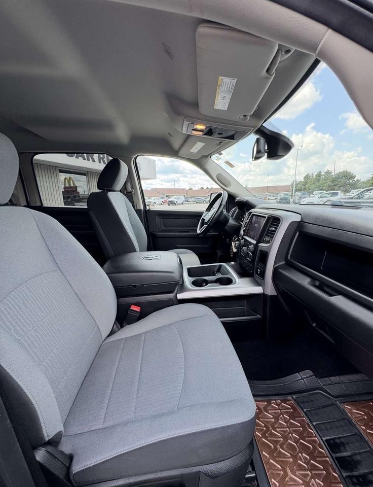 2021 RAM 1500 Express 4x4 Crew Cab 5'7 Box Photo
