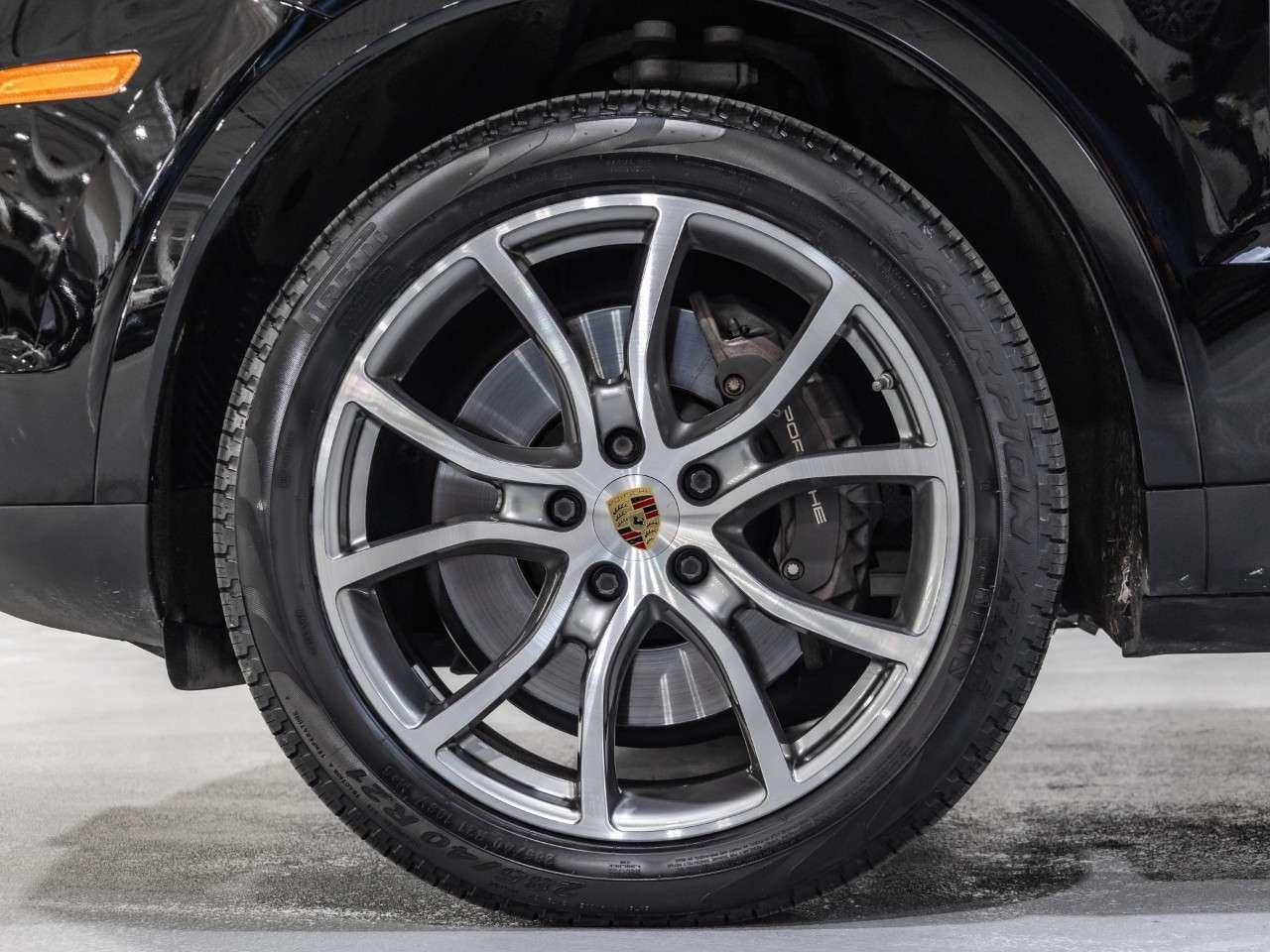 2022 Porsche Cayenne CAYENNE Photo