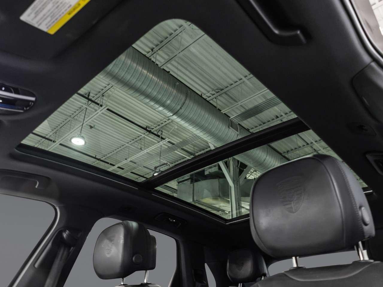 2022 Porsche Cayenne CAYENNE Photo