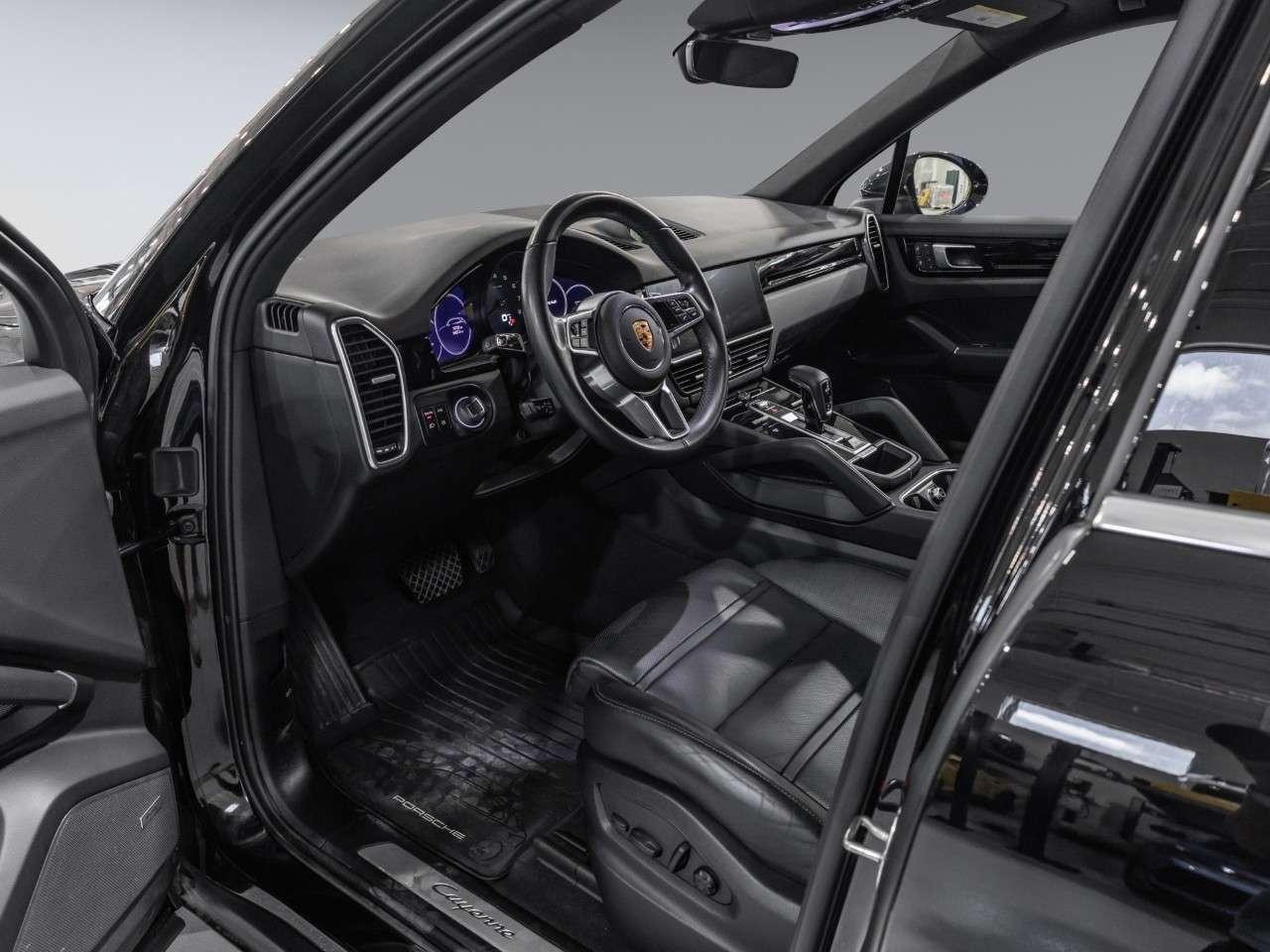 2022 Porsche Cayenne CAYENNE Photo