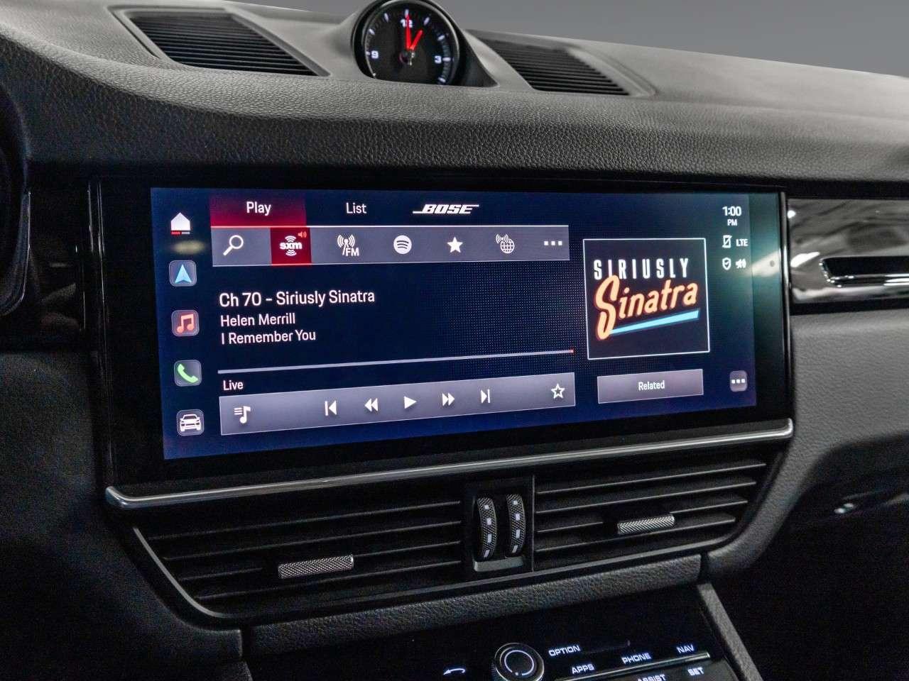 2022 Porsche Cayenne CAYENNE Photo