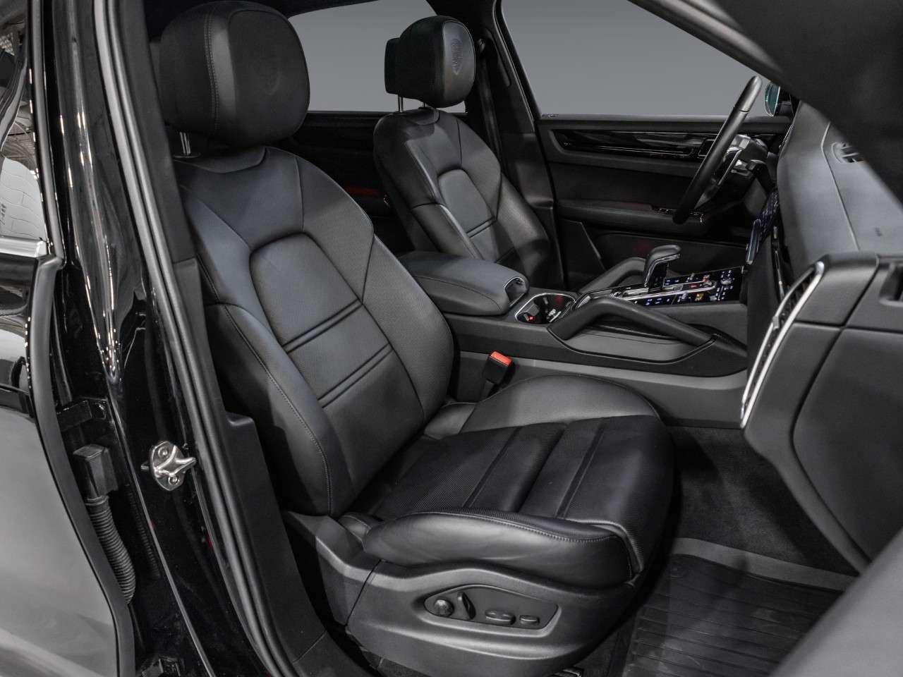 2022 Porsche Cayenne CAYENNE Photo