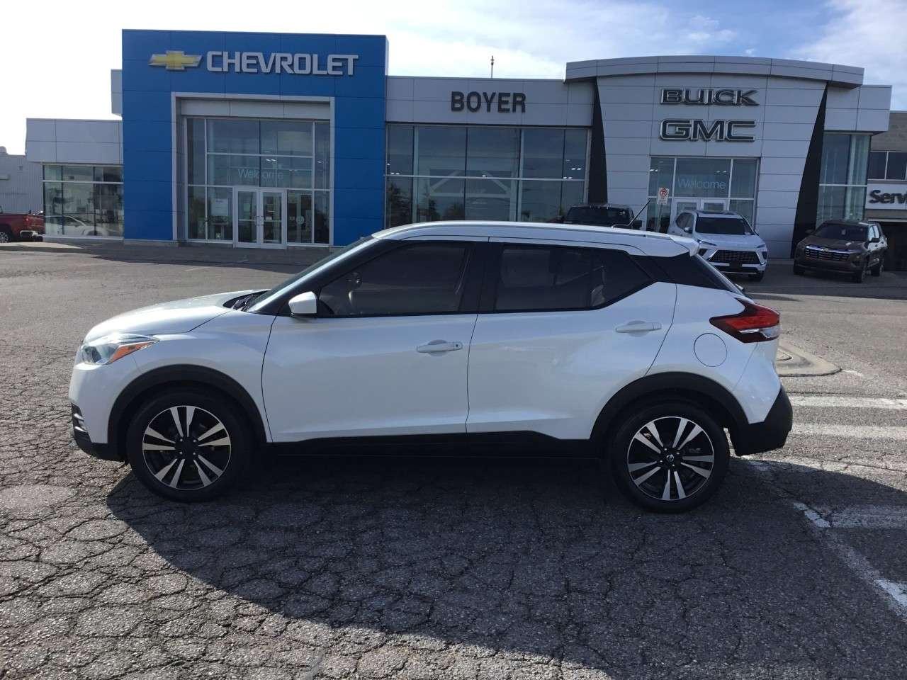 2018 Nissan Kicks SV FWD Photo5