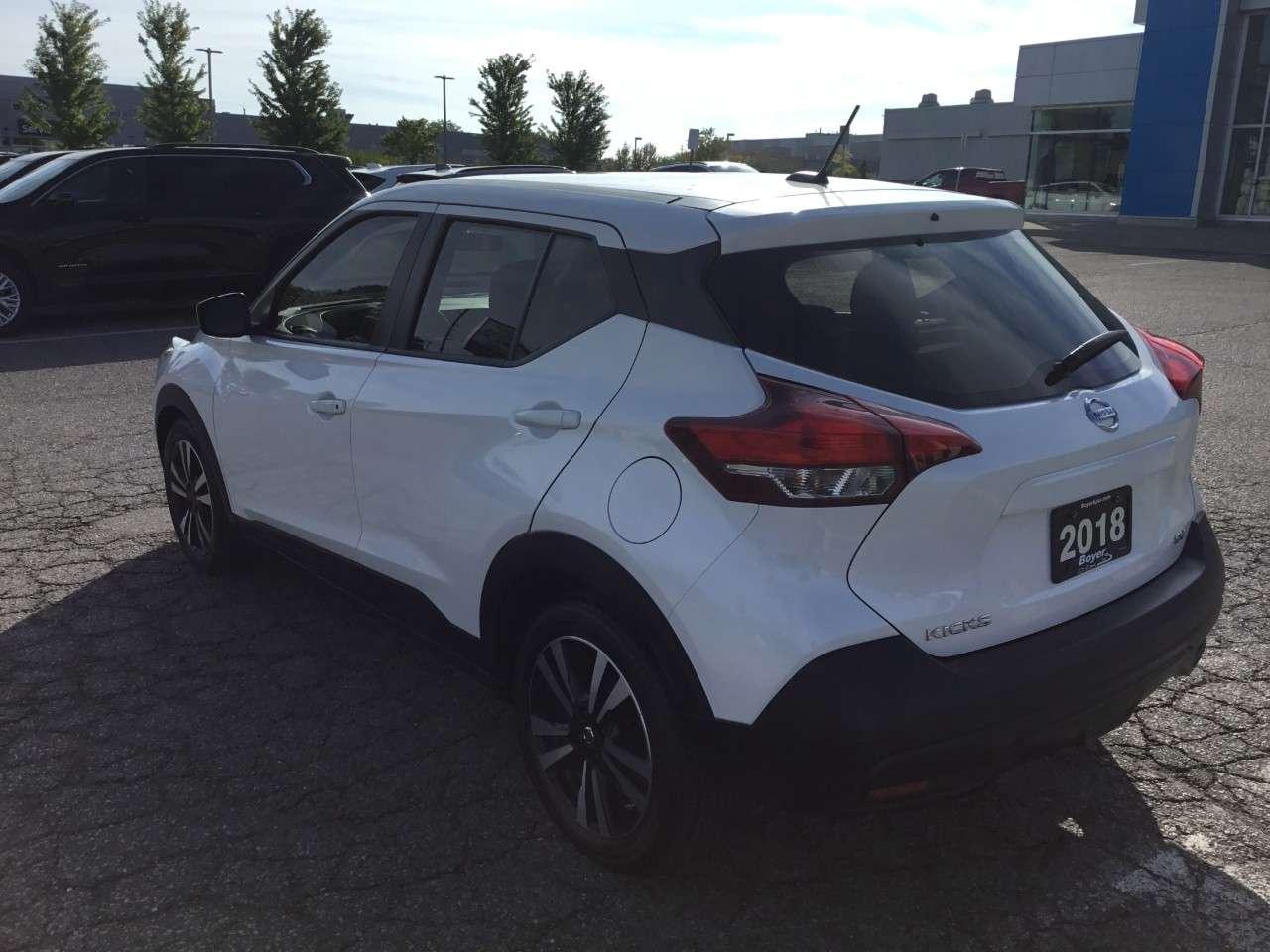 2018 Nissan Kicks SV FWD Photo