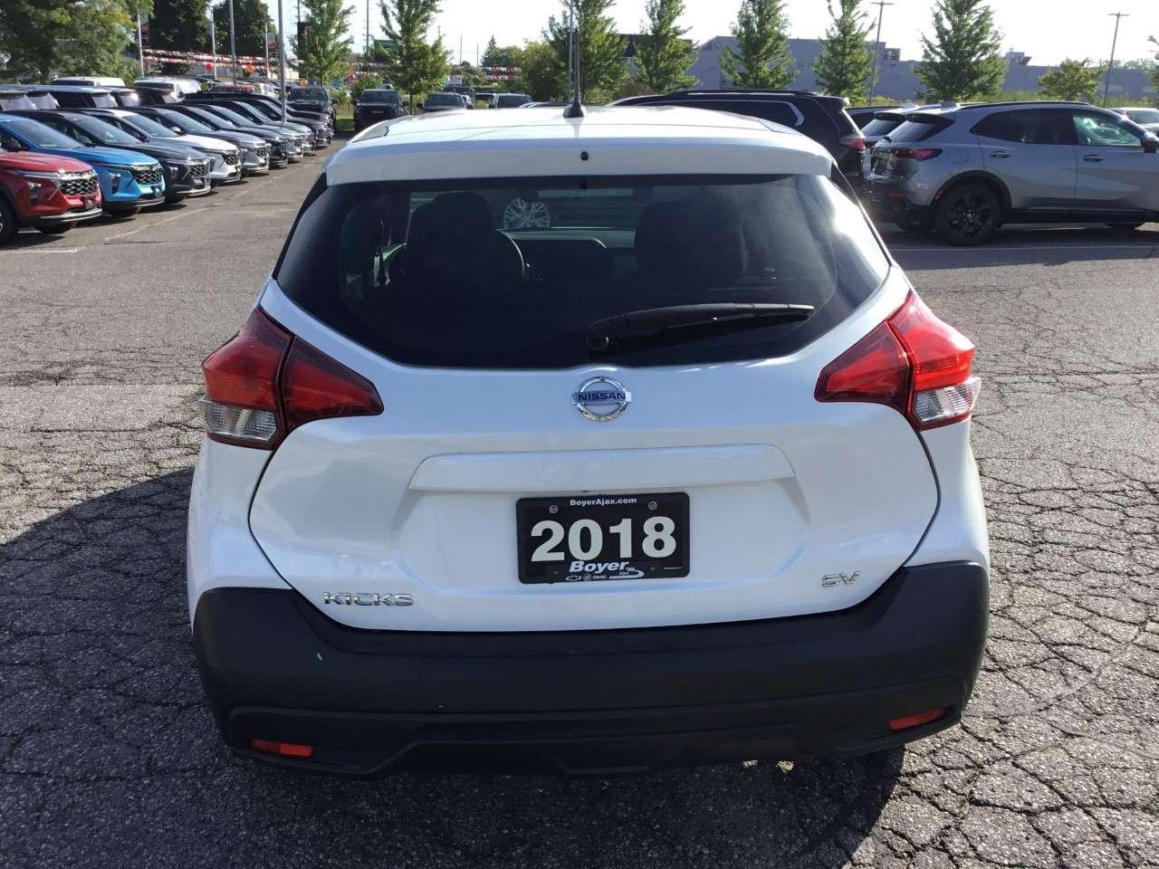 2018 Nissan Kicks SV FWD Photo