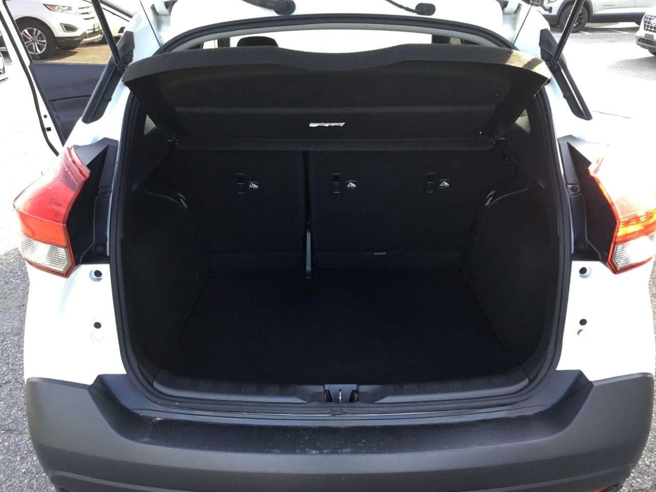 2018 Nissan Kicks SV FWD Photo
