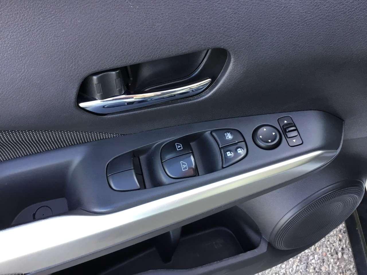 2018 Nissan Kicks SV FWD Photo