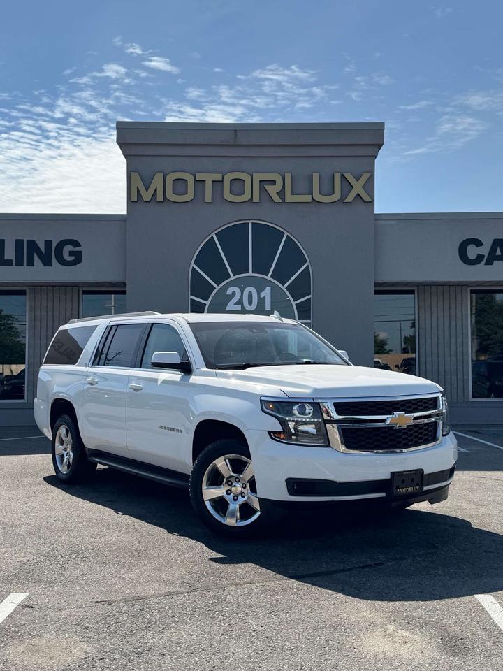 2016 Chevrolet Suburban 4WD 4dr 1500 LT Photo1