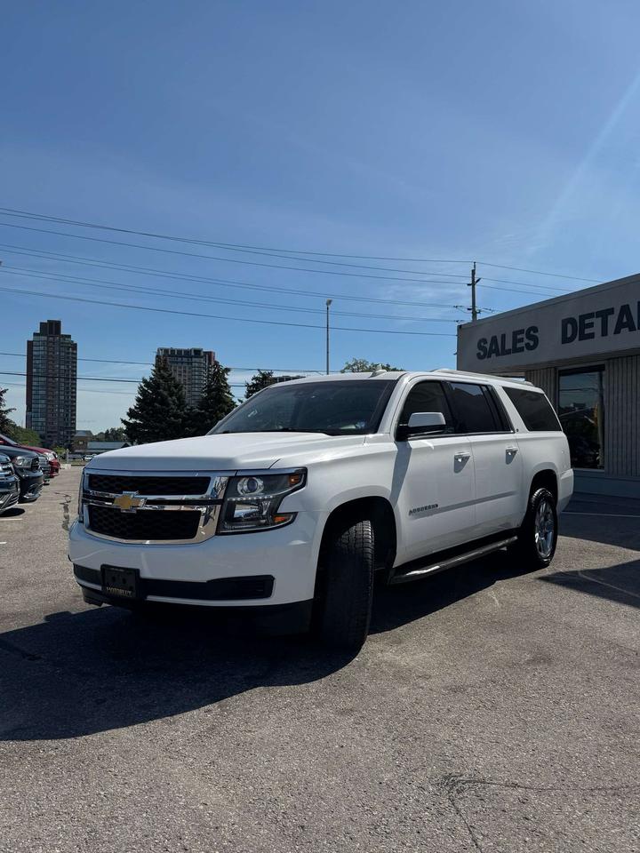 2016 Chevrolet Suburban 4WD 4dr 1500 LT Photo3