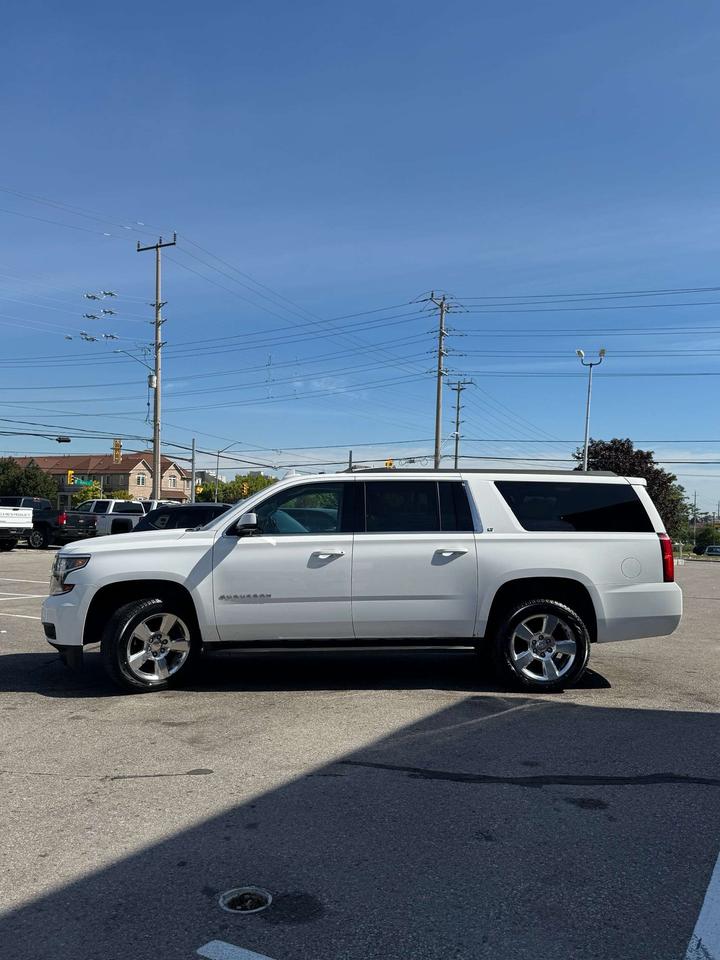 2016 Chevrolet Suburban 4WD 4dr 1500 LT Photo4