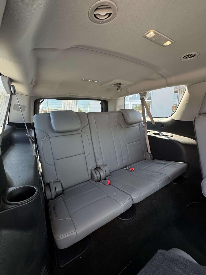 2016 Chevrolet Suburban 4WD 4dr 1500 LT Photo