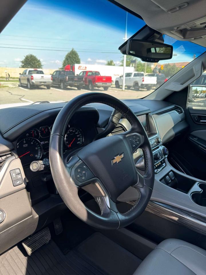 2016 Chevrolet Suburban 4WD 4dr 1500 LT Photo