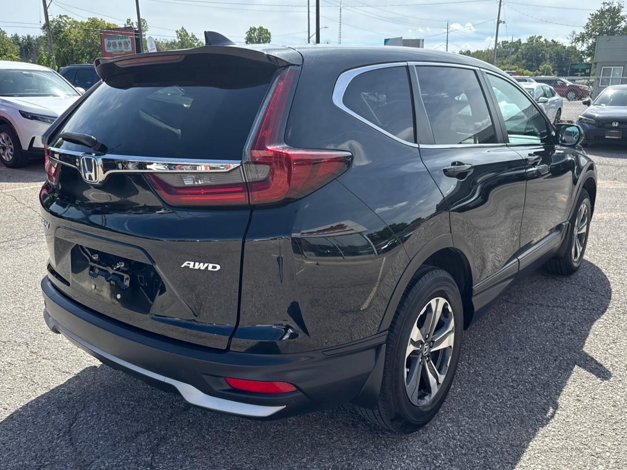 2022 Honda CR-V LX 4dr All-wheel Drive Photo4