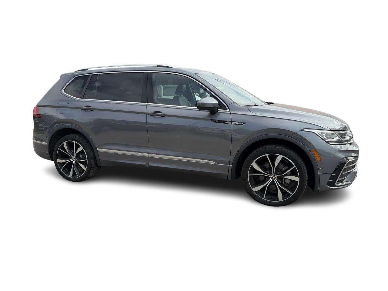 2023 Volkswagen Tiguan Highline 2.0T 8sp at w/Tip 4M Remote Starter  Alloy Wheels  Leather  Sunroof Photo