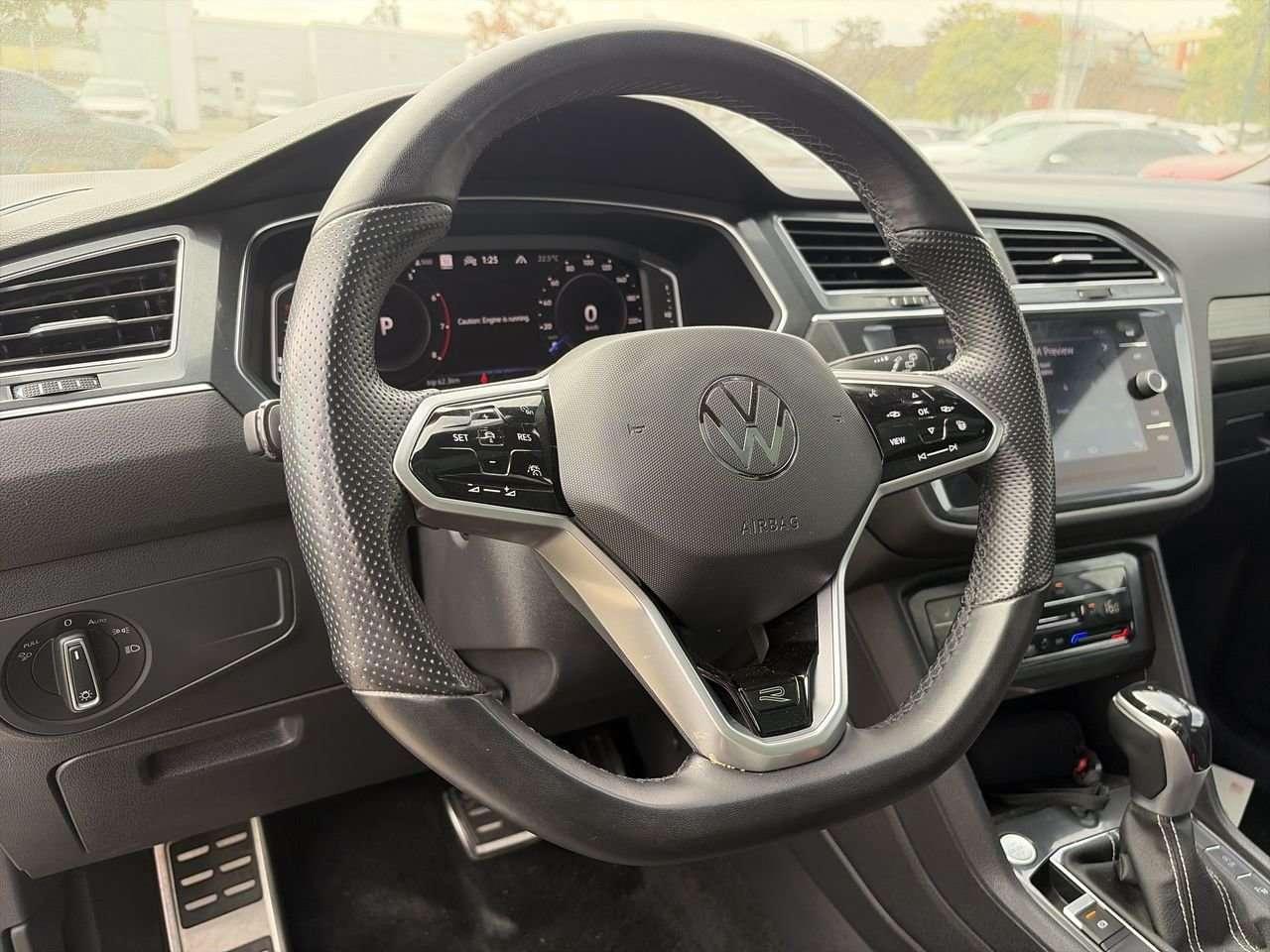 2023 Volkswagen Tiguan Highline 2.0T 8sp at w/Tip 4M Remote Starter  Alloy Wheels  Leather  Sunroof Photo