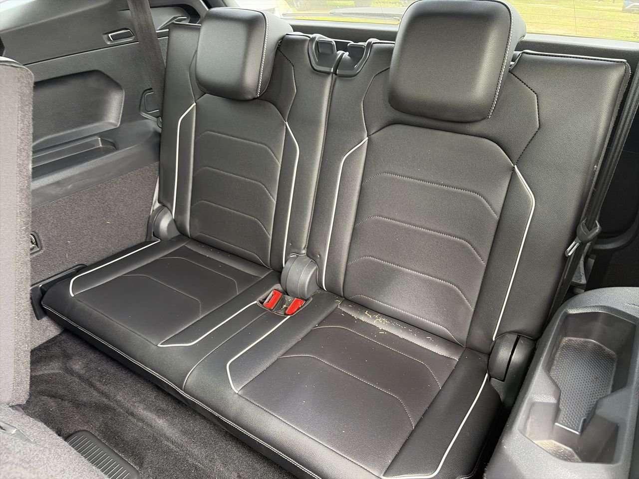 2023 Volkswagen Tiguan Highline 2.0T 8sp at w/Tip 4M Remote Starter  Alloy Wheels  Leather  Sunroof Photo