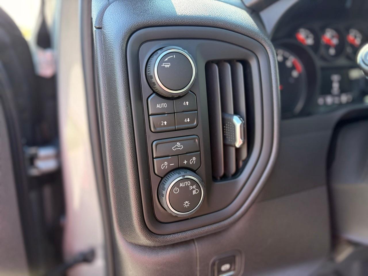 2026 Chevrolet Silverado 1500 Crew Cab Standard Box 4-Wheel Drive Custom Trail Boss Photo