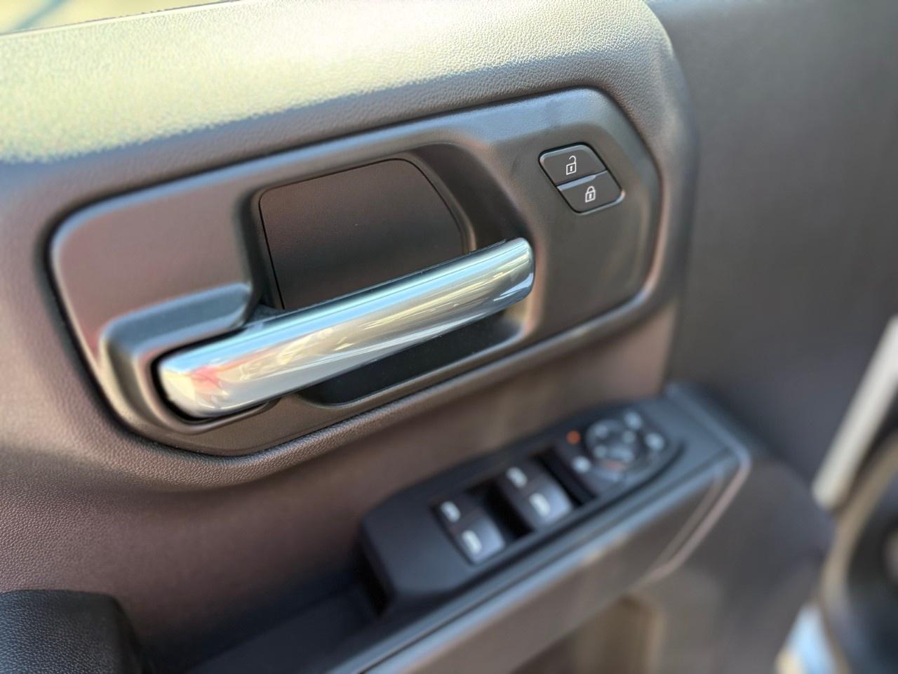 2026 Chevrolet Silverado 1500 Crew Cab Standard Box 4-Wheel Drive Custom Trail Boss Photo