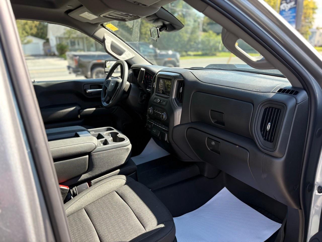 2026 Chevrolet Silverado 1500 Crew Cab Standard Box 4-Wheel Drive Custom Trail Boss Photo