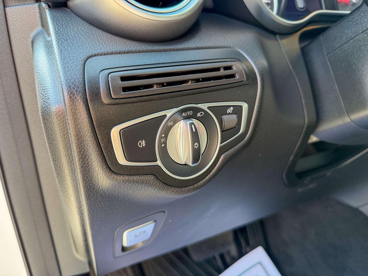 2020 Mercedes-Benz GLC GLC 300/BSM/NAVI/CAMERA/ROOF/APPLE CARPLAY/2.0L Photo
