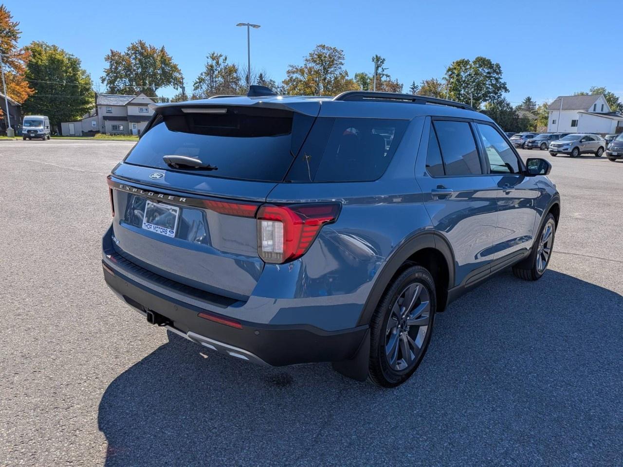 2027 Ford Explorer Active w/200A Pkg 4WD Photo