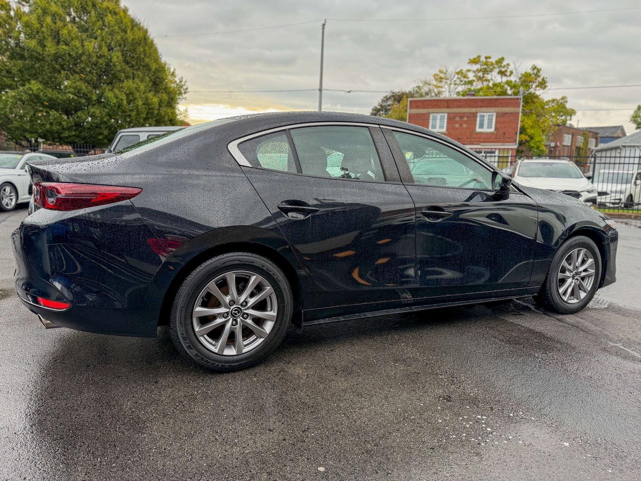 2019 Mazda 3 GS/ACCIDENT FREE/MANUAL TRANSMISSION/HEATED SEATS Photo