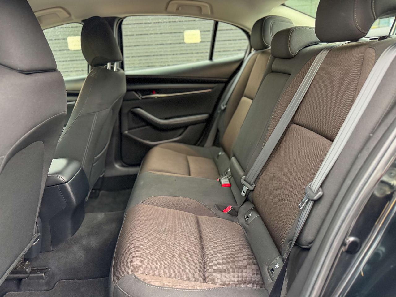 2019 Mazda 3 GS/ACCIDENT FREE/MANUAL TRANSMISSION/HEATED SEATS Photo