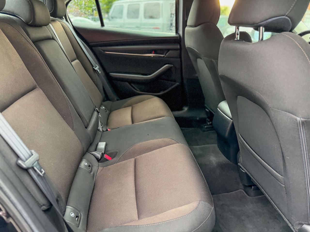 2019 Mazda 3 GS/ACCIDENT FREE/MANUAL TRANSMISSION/HEATED SEATS Photo