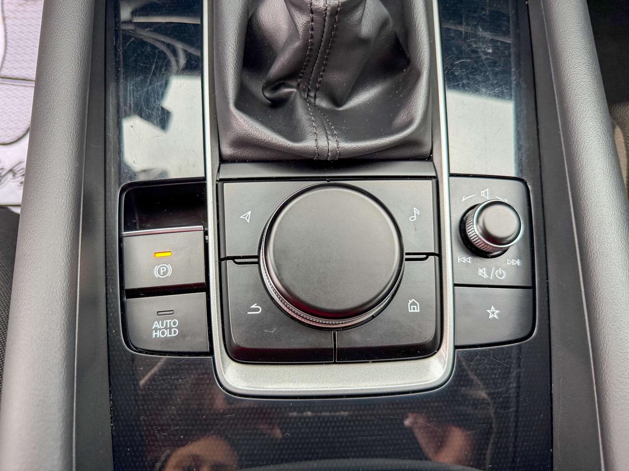 2019 Mazda 3 GS/ACCIDENT FREE/MANUAL TRANSMISSION/HEATED SEATS Photo