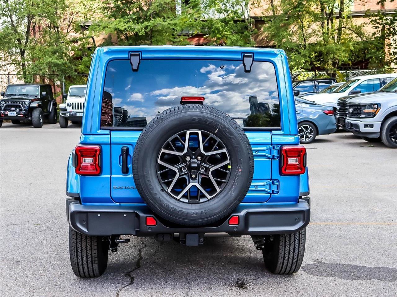 2027 Jeep Wrangler Sahara 4 Door 4x4 Photo3