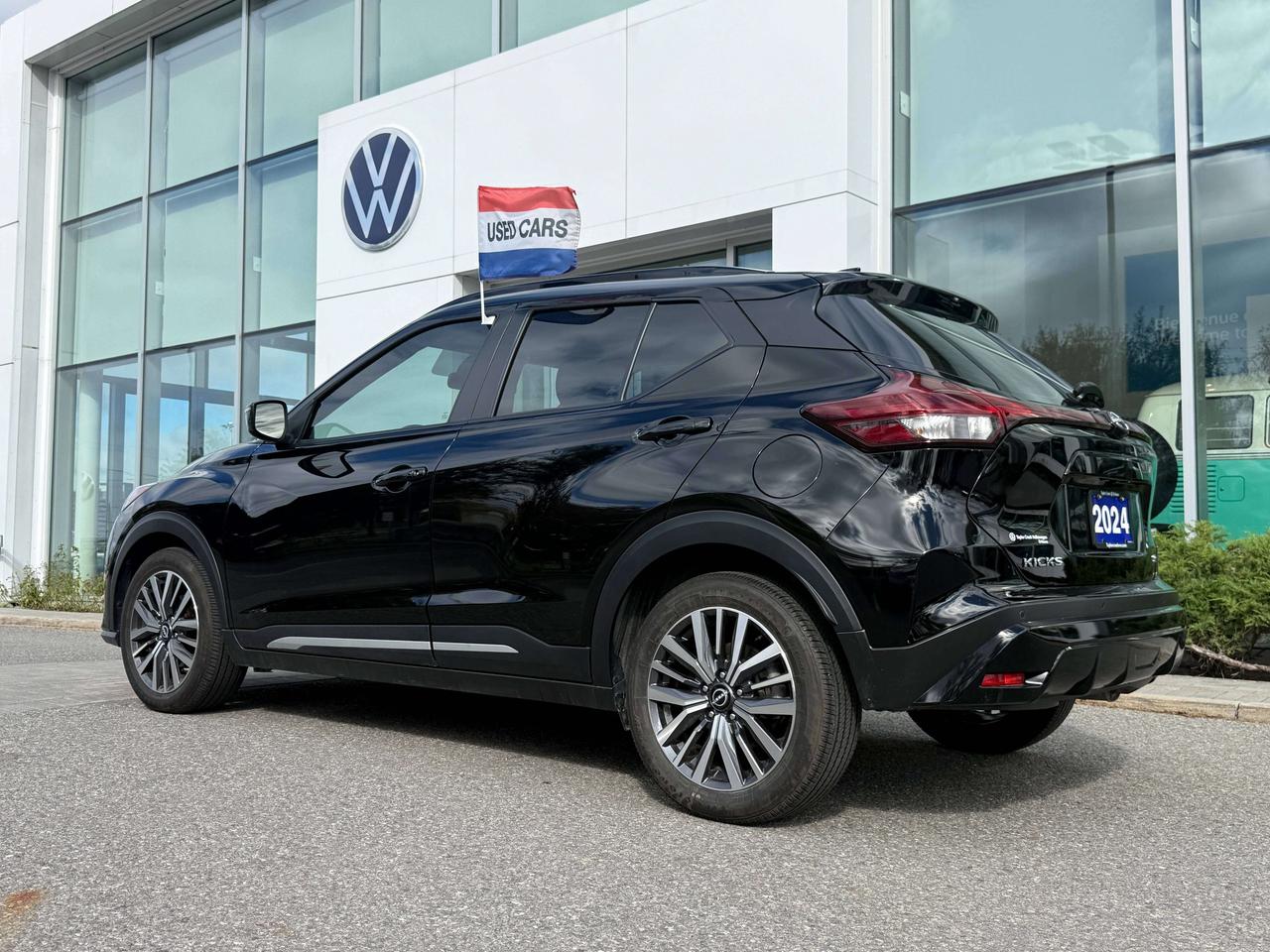 2024 Nissan Kicks SR Photo5