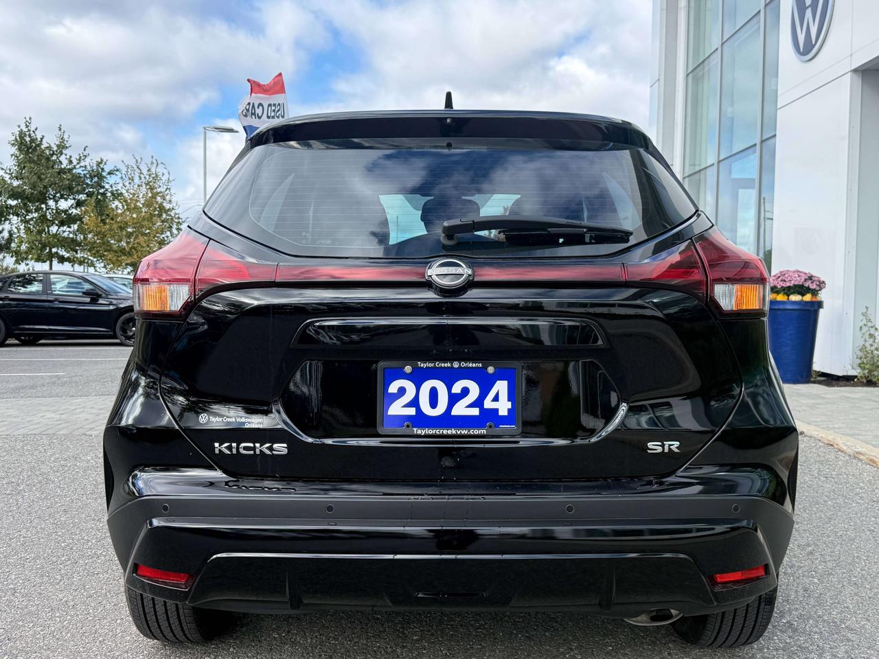 2024 Nissan Kicks SR Photo